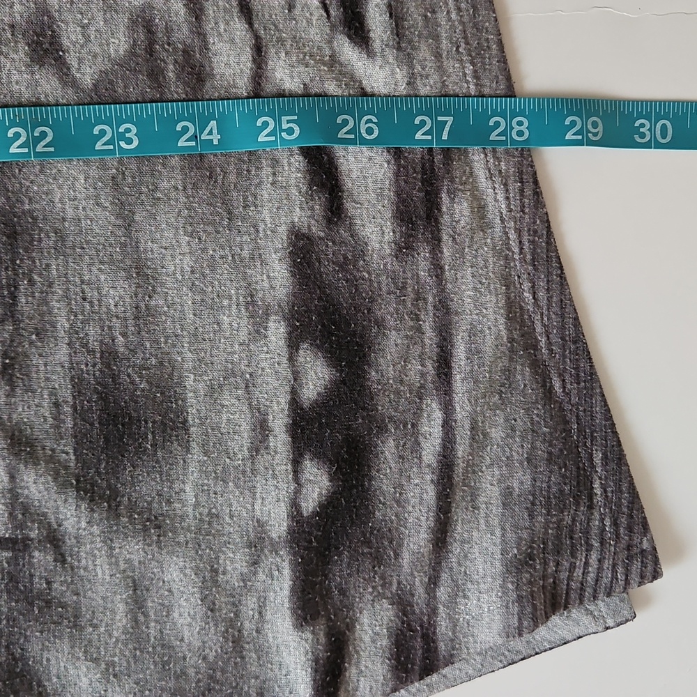 Jess & Jane Tunic Top Embellished Forest Print Grey Long Sleeve Artsy LG - Picture 8 of 8